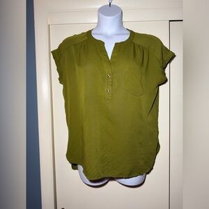 Green Cap Sleeve V-Neck Women’s Top Size XL